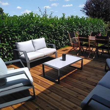 Grande Maison de plain pied avec jardin arboré. Champignelles Extérieur photo