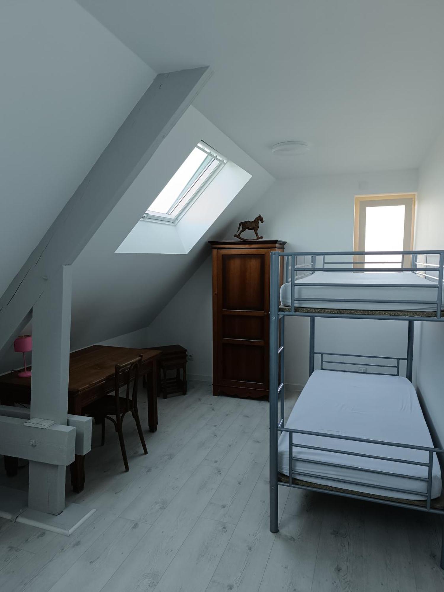 Grande Maison de plain pied avec jardin arboré. Champignelles Extérieur photo